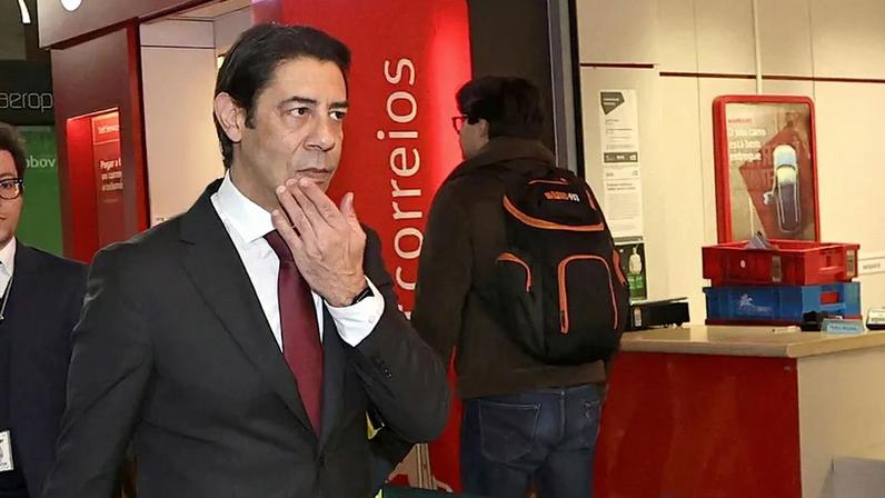 Rui Costa no aeroporto