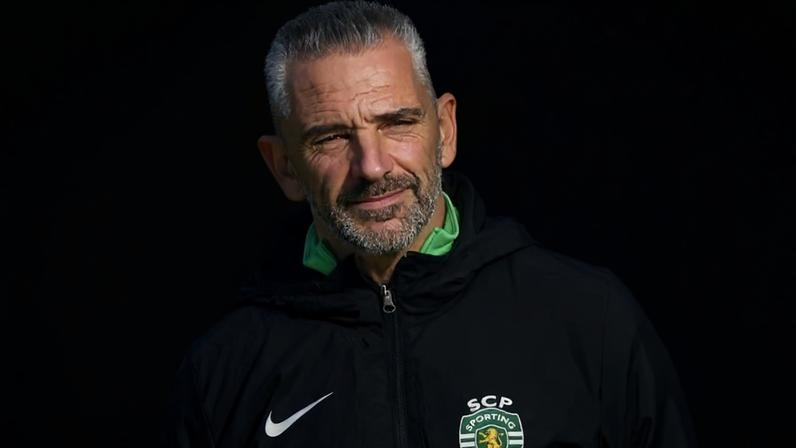 Rui Borges na sessão de treino do Sporting