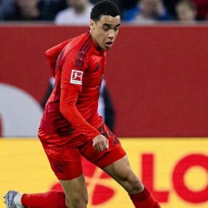 Musiala regressa aos treinos do Bayern após cinco meses de paragem