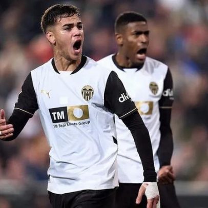 Saída de Anselmi facilita Barrenechea para o Benfica; negociações com FC Porto