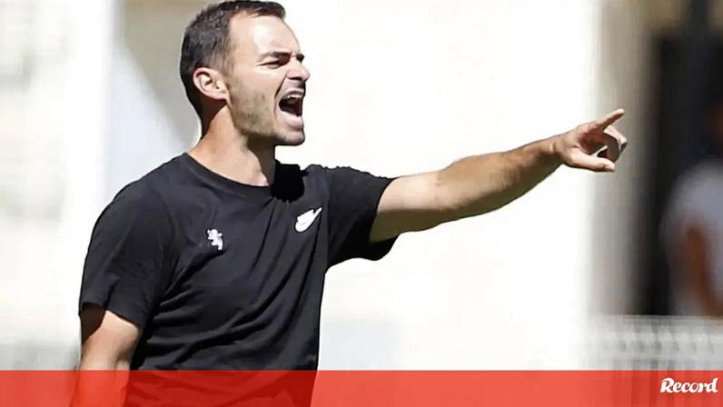 João Gião ficou satisfeito com a resposta dos seus jogadores