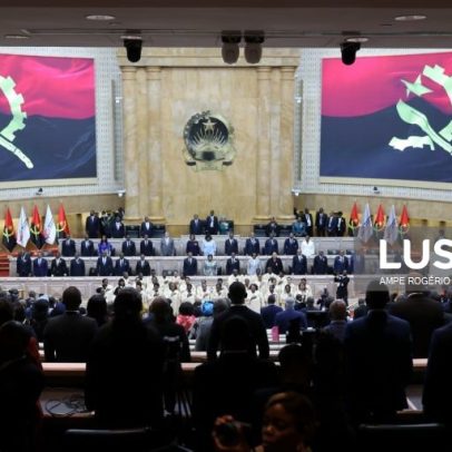 João Lourenço anuncia condecoração de Jonas Savimbi e Holden Roberto