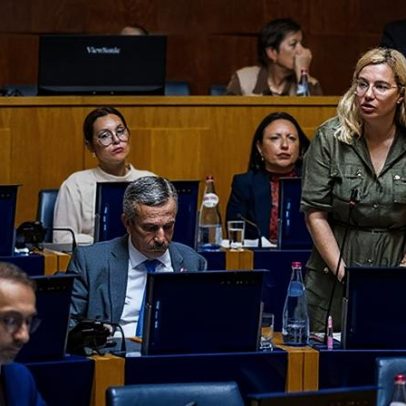 Proposta do PS apresentada pelo CDS, aprovada por unanimidade