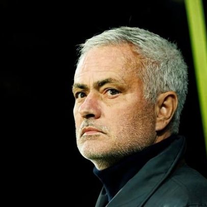 Dia em que Mourinho marcou 3 golos no Restelo