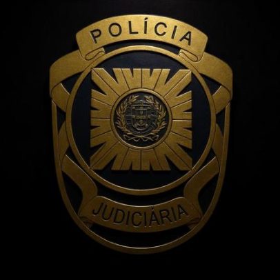 Homem é encontrado morto em Queijas com sinais de violência