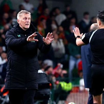 Selecionador da Irlanda diz que a equipa devia ter marcado mais de dois golos