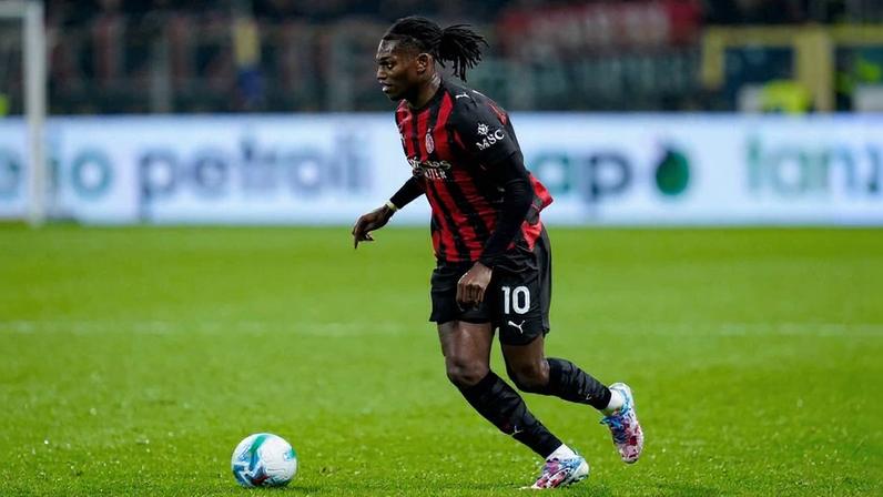 Arsenal e Chelsea querem Rafael Leão