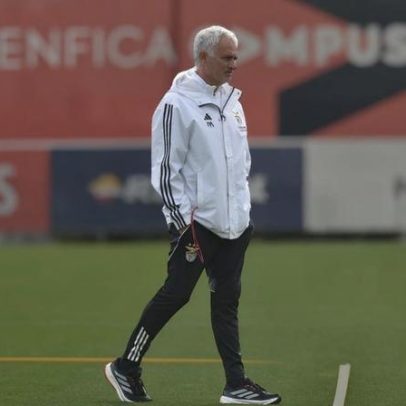 Acompanhe em direto a conferência de José Mourinho
