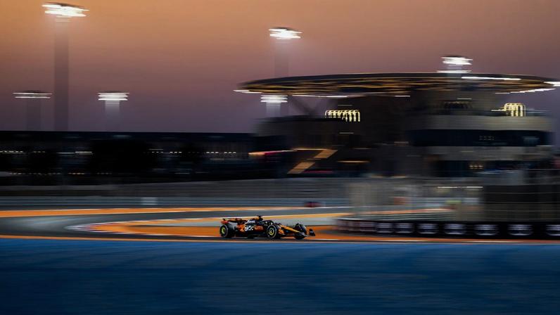 Oscar Piastri (McLaren) no traçado do circuito de Lusail - Foto: IMAGO