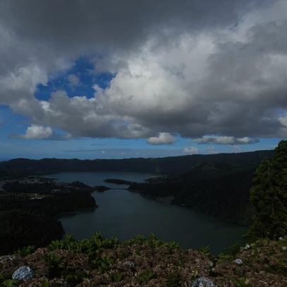 Céu nublado, chuva apenas nas ilhas
