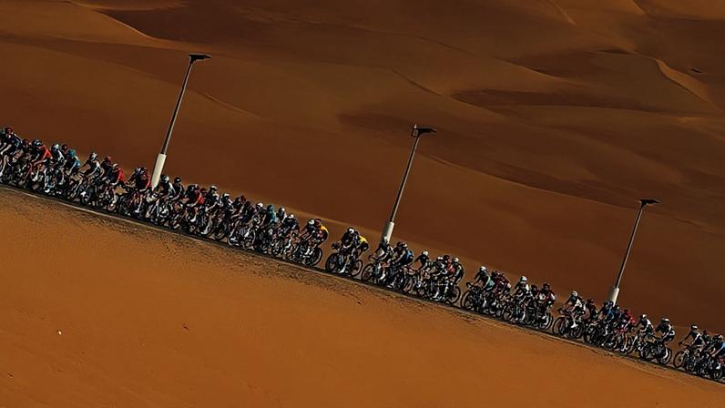 Mundiais de ciclismo de 2028 no Abu Dhabi poderão ter uma montanha artificial - Foto: UAE Tour