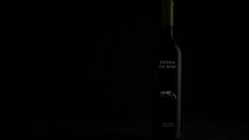 Crítica ao Pedra da Mãe Reserva Tinto 2021 no PÚBLICO