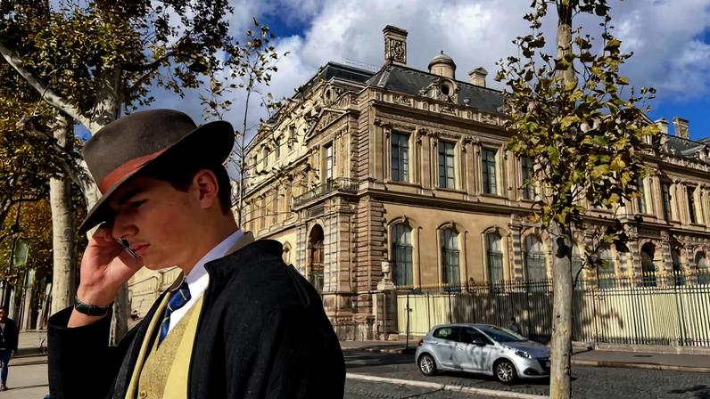 Detetive misterioso na foto do assalto ao Louvre é um jovem de 15 anos