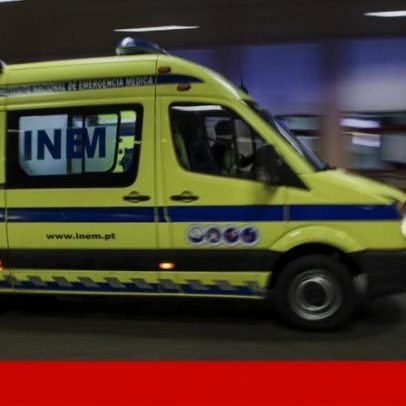 Dois mortos e três feridos em colisão entre autocarro e automóveis junto a Évora