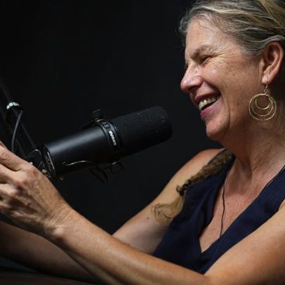 Dora Batalim Sottomayor participa no podcast Biblioteca de Bolso