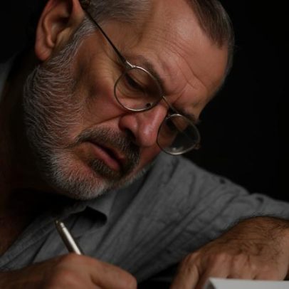 Pré-publicação revela uma das histórias de Contos Completos de Hemingway