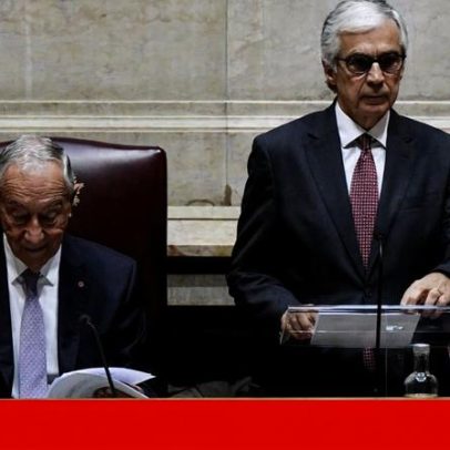 Aguiar-Branco evita polémica após Marcelo falar em regresso ao passado