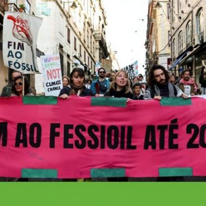 Centenas marcham em Lisboa pelo fim dos combustíveis fósseis até 2030