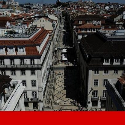 Moradores entregam petição à câmara para reduzir o trânsito na Baixa de Lisboa