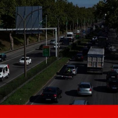 Colisão entre dois camiões e autocarro no Porto um ferido grave e seis ligeiros