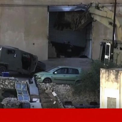 Vídeo mostra militares israelitas a executarem palestinianos após rendição suposta