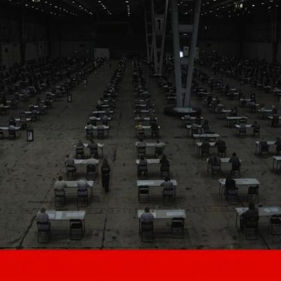 Futuros médicos fazem prova de acesso e aguardam que o resultado confirme o estudo