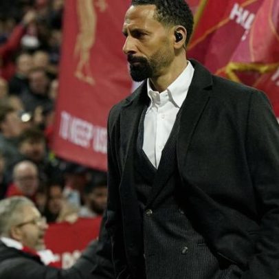 Ferdinand comenta crise do Liverpool: Slot era o guru, o próximo Klopp