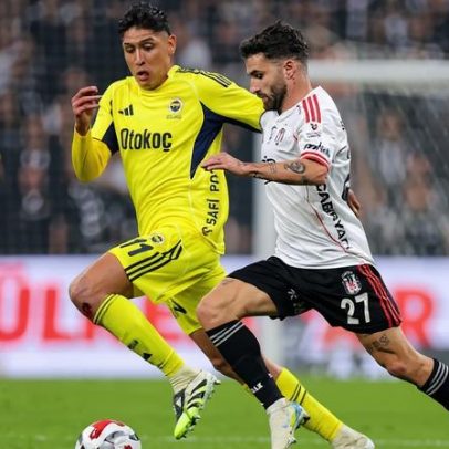 Treinador do Besiktas afirma que Rafa não fala