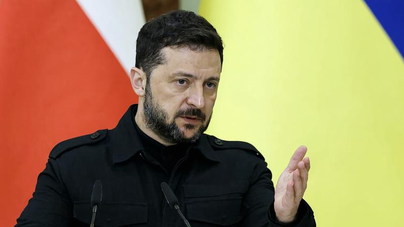 Zelensky promete limpar e reestruturar Energoatom após escândalo de corrupção