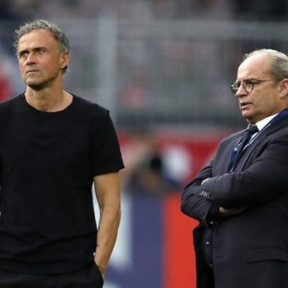 Luís Campos aponta rumo ao futuro do PSG: não vamos empilhar jogadores