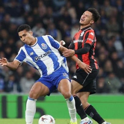 Alberto Costa garante que o FC Porto teve mais um adjunto e mais um em campo