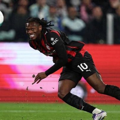 Rafael Leão é eleito o melhor da Série A