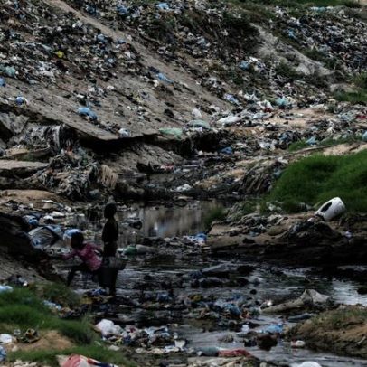 UNITA lamenta mortes de adolescentes num camião do lixo e alerta para fome