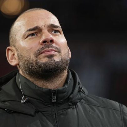 Jogador afirma que, se o Ajax o contactar, irá conversar