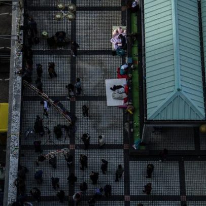 Hong Kong suspende campanha e pondera adiar legislativas após incêndio