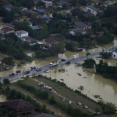 Mortos por cheias no sul da Tailândia sobem para 145
