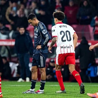 Real volta a tropeçar e cede liderança ao Barcelona