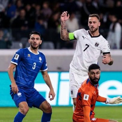 Arnautovic marca duas vezes e Áustria vence, à espera da Bósnia