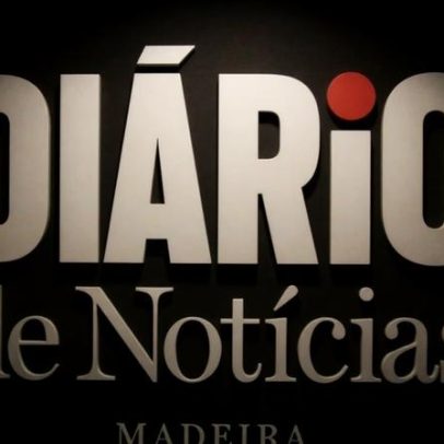 Viatura incendiou-se na Estrada das Carreiras