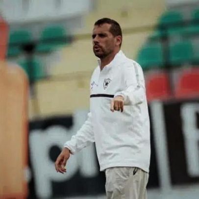 João Nuno admite que, em Alvalade, 10 defesas não garantem vitória