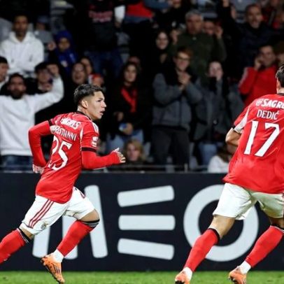 Golaço de Prestianni empata para o Benfica
