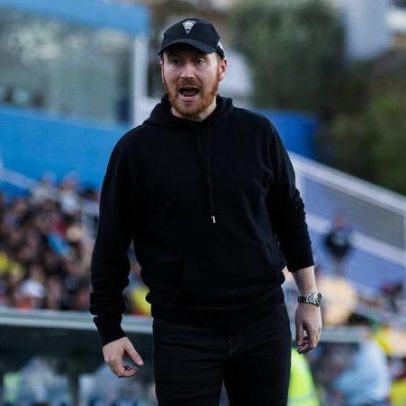 Prefere terminar a época com 46 pontos a 33, mesmo após vencer dois jogos contra grandes
