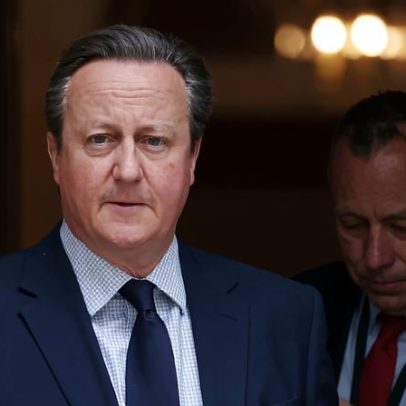David Cameron revela cancro da próstata e exorta rastreios