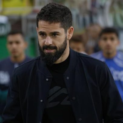Isco volta às opções do Betis após mais de três meses