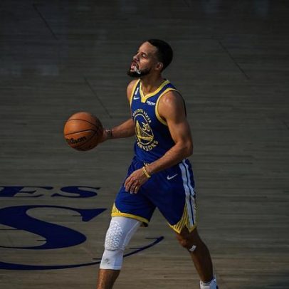 Steph Curry agita o mercado de sneakers com saída inesperada