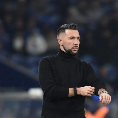 Vitória importante, elogios ao Estoril e lesão de de Jong, diz Farioli
