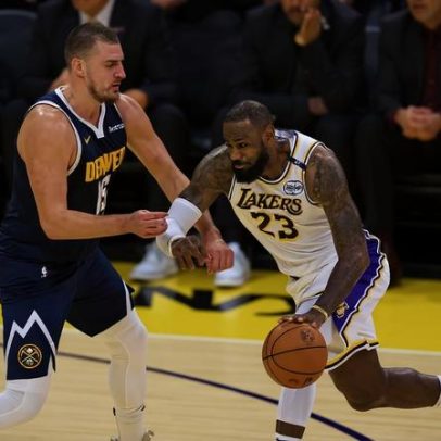 LeBron James elogia Jokic: nunca joguei contra jogador tão dominante