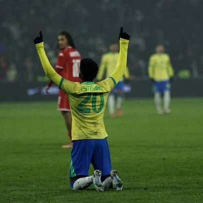 Brasil empata com golo de Estêvão, prodígio em evidência