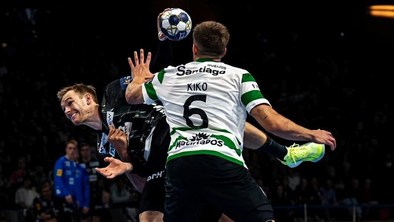 Gidsel foge a Kiko Costa para rematar à baliza do Sporting - Foto: IMAGO