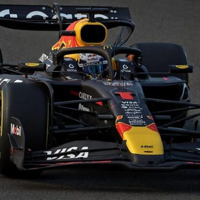 Verstappen quer mudar de número, mas precisa da autorização da ex-colega